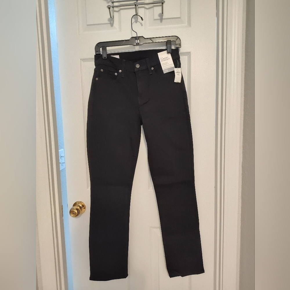 Gap straight leg jeans size 28